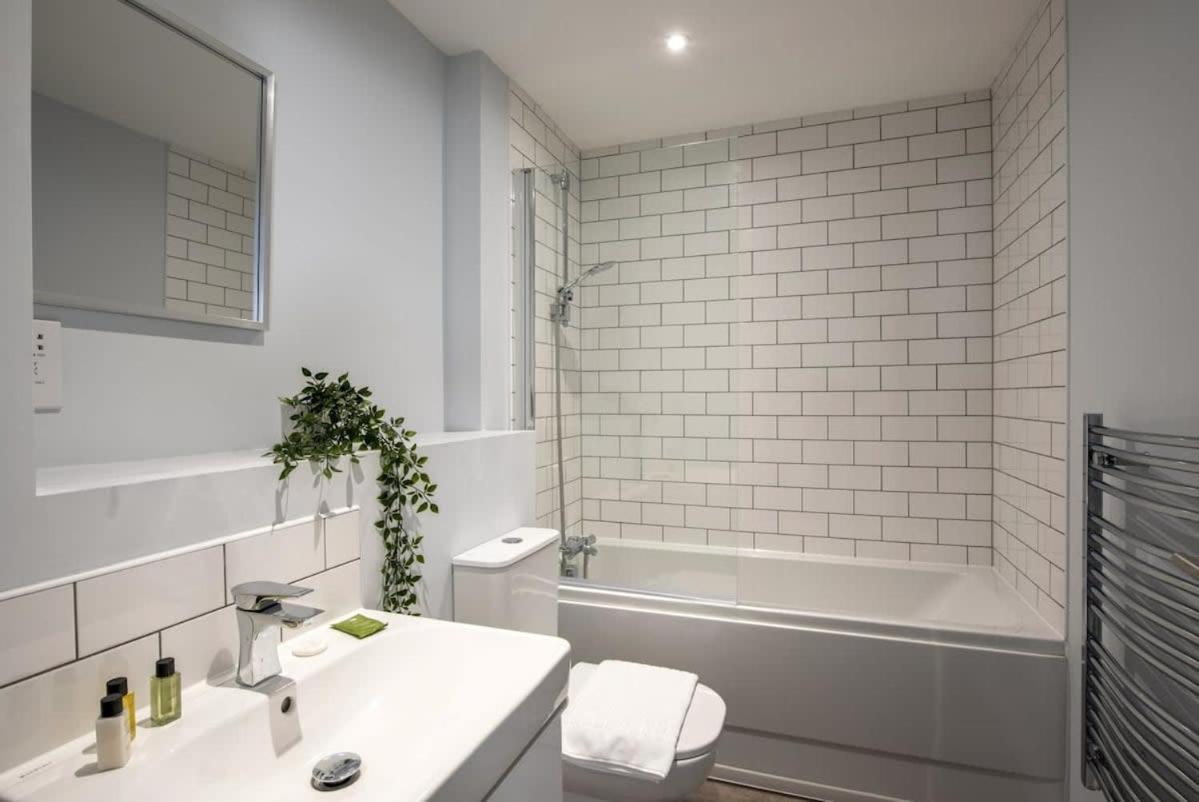 Superb 2 Bedroom Aparttment In Central Бірмінгем Екстер'єр фото
